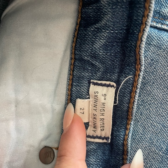 Madewell high rise jeans size 27 with buttons in the front. - Picture 6 of 6